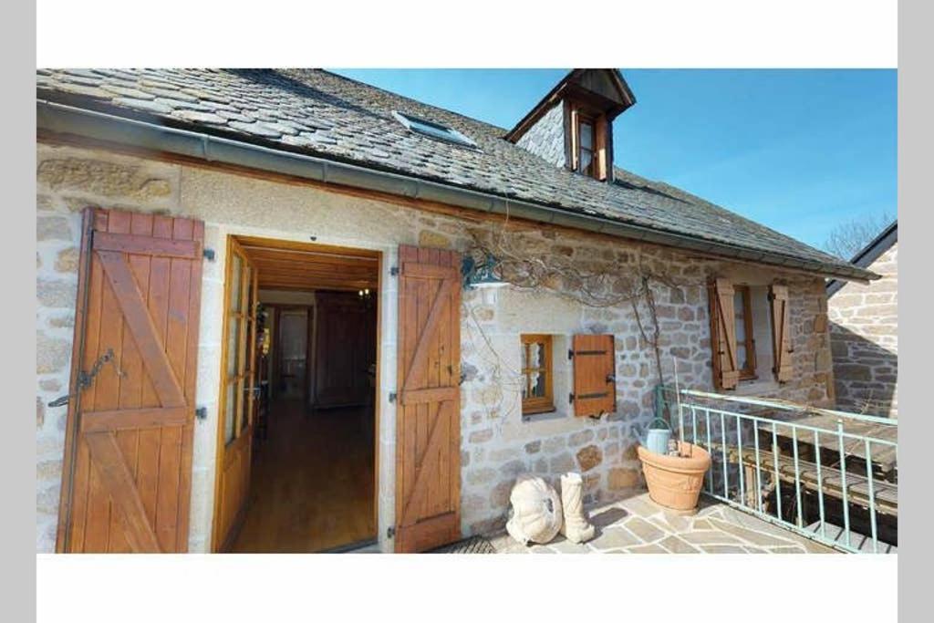 Sarran La Grange De Salvaneix Gite Pour 15 Personnes 7 Chambres Avec 6 Sdb-6Wc מראה חיצוני תמונה