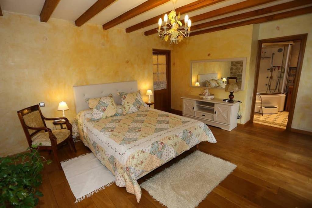 Sarran La Grange De Salvaneix Gite Pour 15 Personnes 7 Chambres Avec 6 Sdb-6Wc מראה חיצוני תמונה